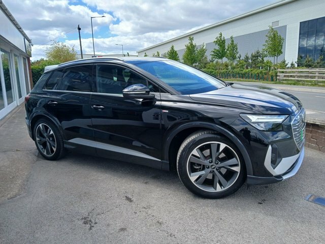 Audi Q4 E Tron 35 S Line Suv 55Kwh 170 Ps EN71PHJ Black #6