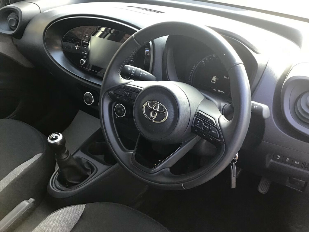 Toyota Aygo X 1.0 Vvt-i Pure Hatchback YA72BVX Silver #6