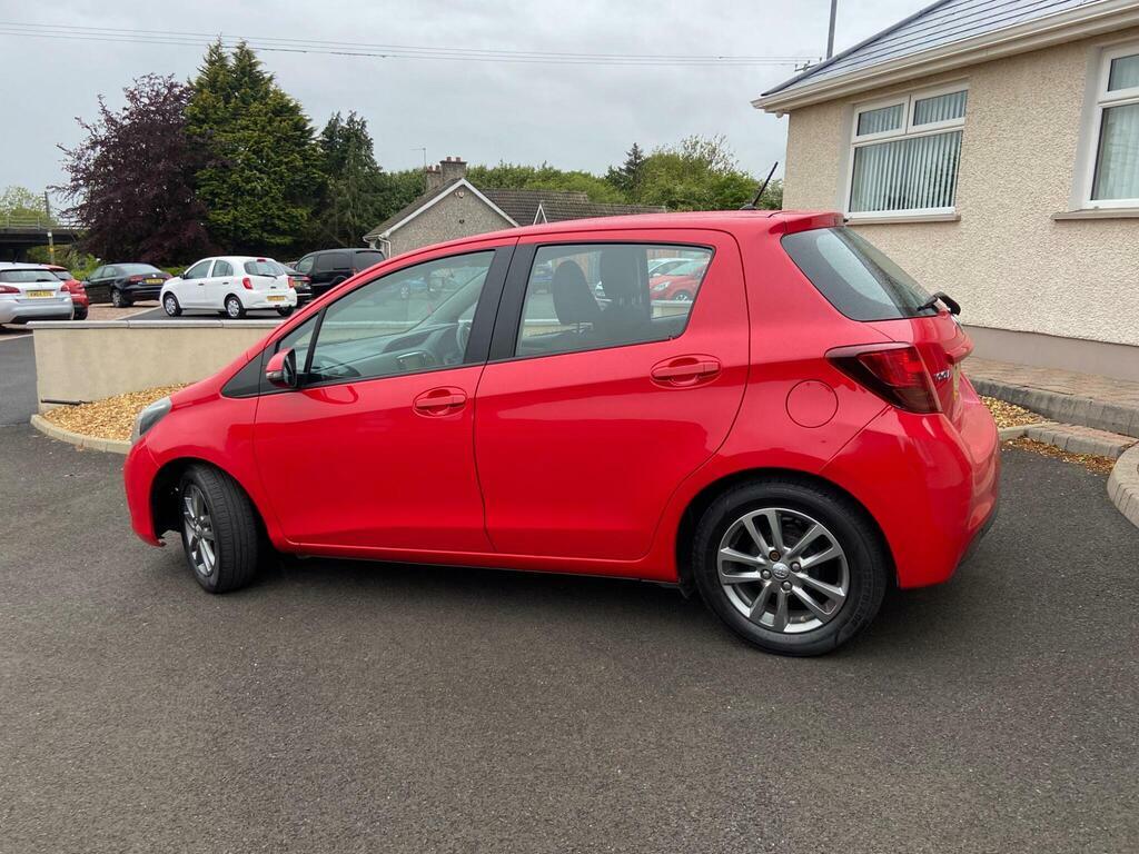 Toyota Yaris 1.4 D-4d Icon Euro 5 Red #3