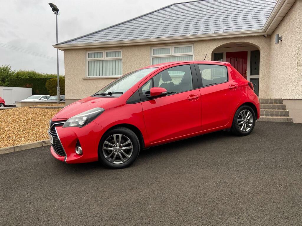 Toyota Yaris 1.4 D-4d Icon Euro 5 Red