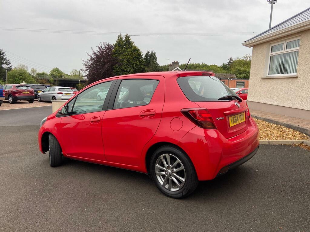 Toyota Yaris 1.4 D-4d Icon Euro 5 Red #4