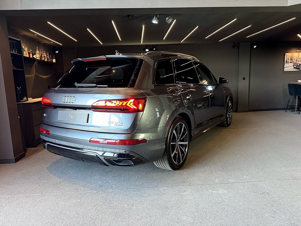 Audi Q7 Tfsi V6 Black Edition VE72ZPJ Grey #2