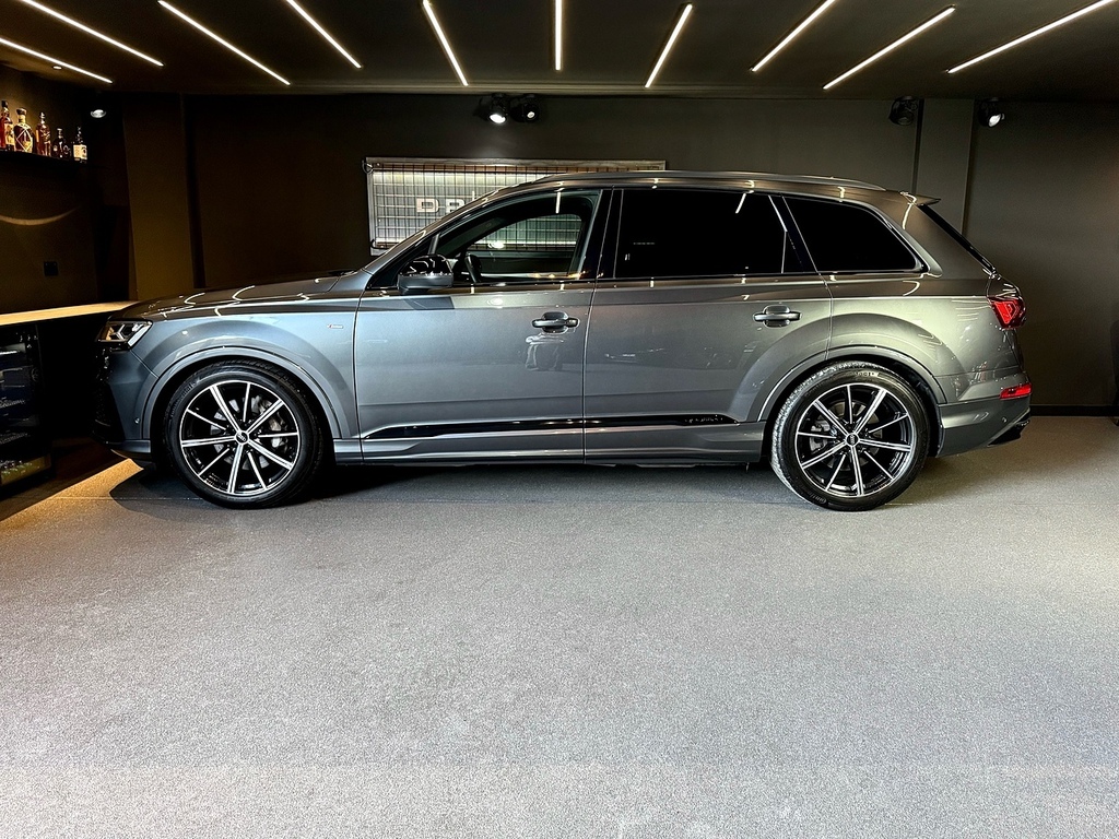 Audi Q7 Tfsi V6 Black Edition VE72ZPJ Grey #5