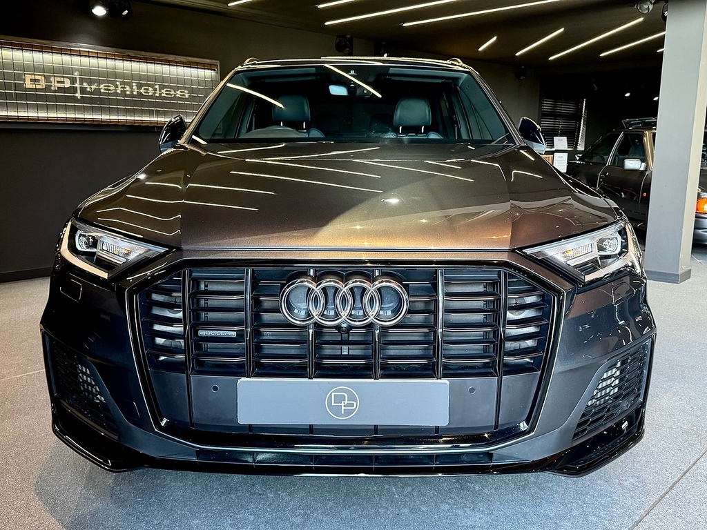 Audi Q7 Tfsi V6 Black Edition VE72ZPJ Grey #3