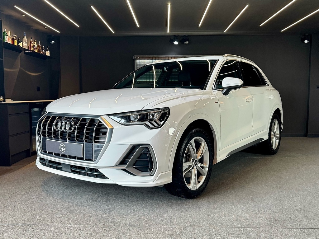Audi Q3 Tfsi Cod S Line White