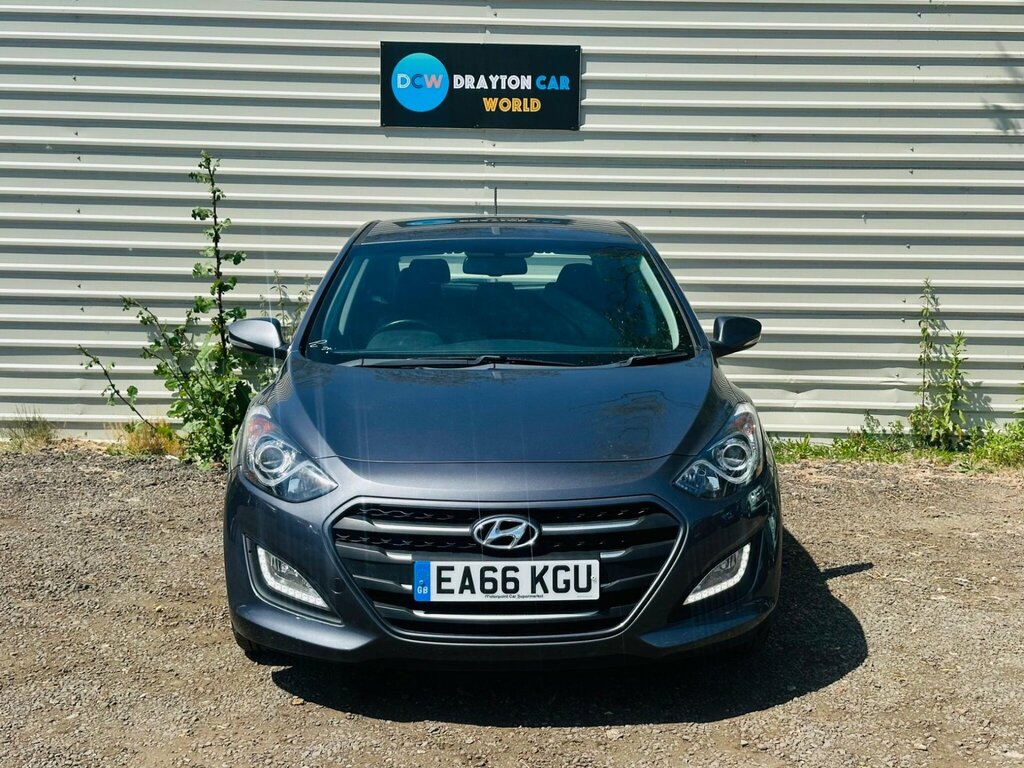 Hyundai I30 1.6 Crdi Blue Drive Se Nav Euro 6 Ss Grey #2