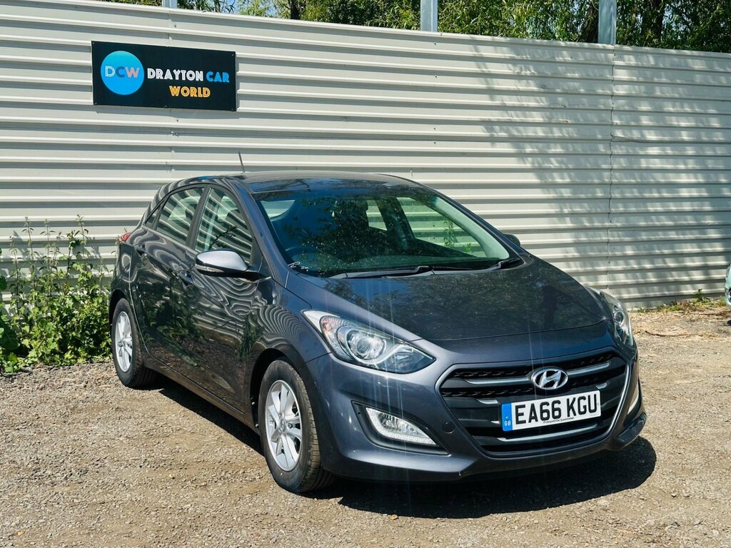 Hyundai I30 1.6 Crdi Blue Drive Se Nav Euro 6 Ss Grey #3