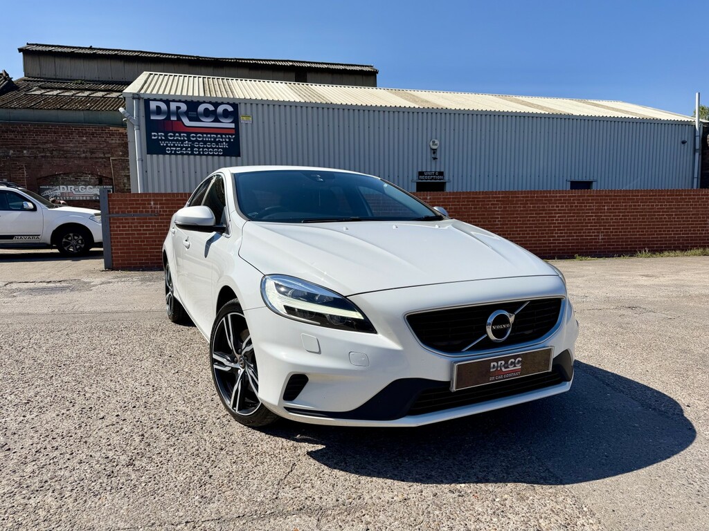 Volvo V40 Hatchback 2.0 R-design Sv12 Ved4 Lp 2.0L 120280 White