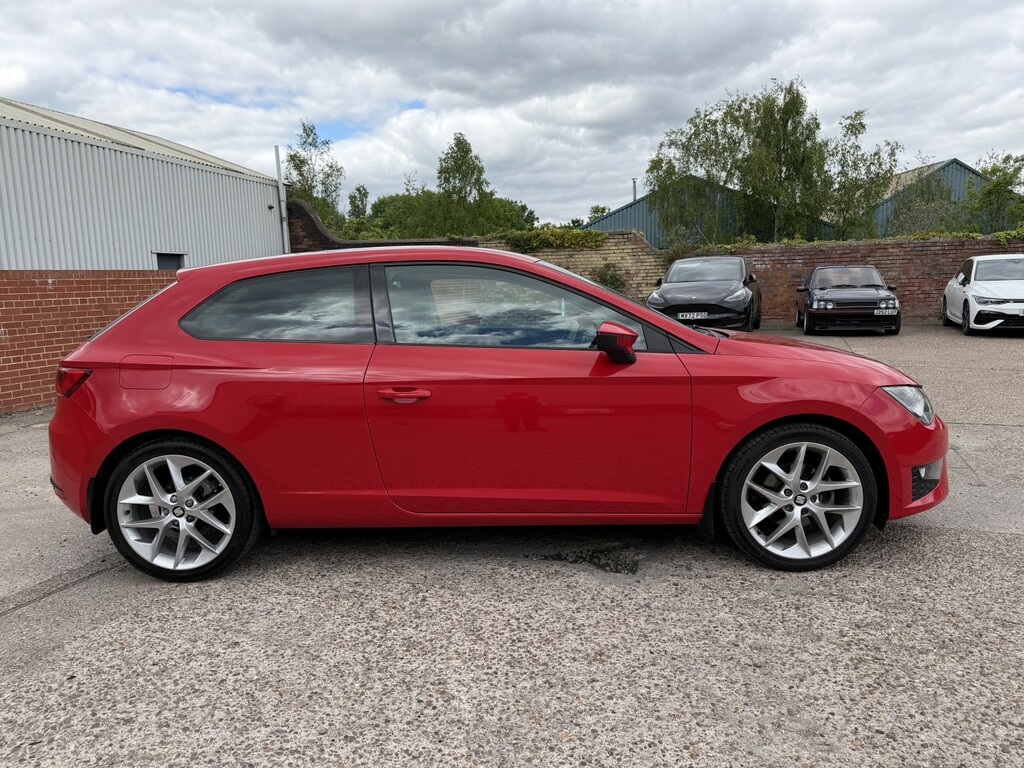 Seat Leon Hatchback 1.4 Tsi Act Fr 2015 PJ15LHD Red #5