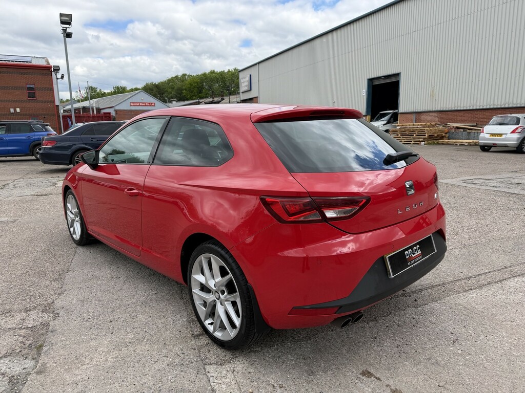 Seat Leon Hatchback 1.4 Tsi Act Fr 2015 PJ15LHD Red #6
