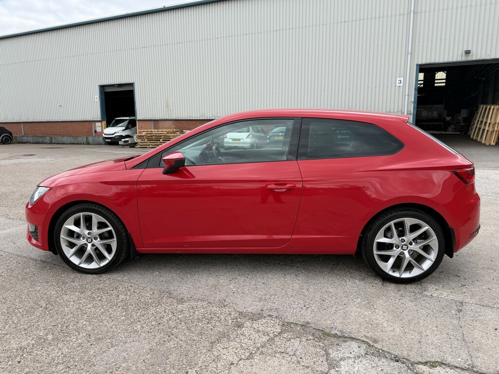 Seat Leon Hatchback 1.4 Tsi Act Fr 2015 PJ15LHD Red #4