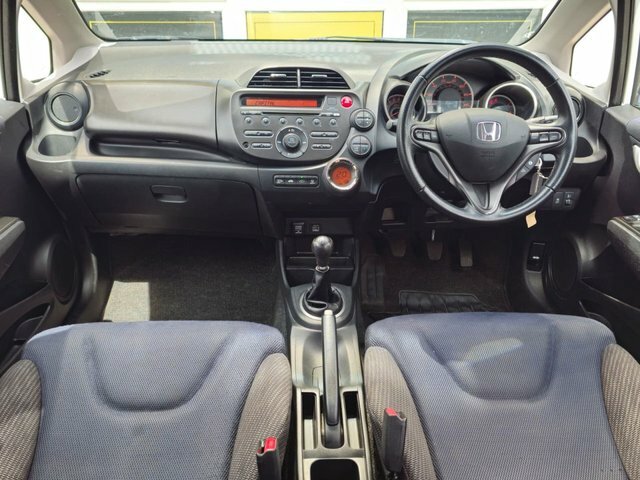Honda Jazz 1.4 I-vtec Es Plus Hatchback Eur PX15RXU White #5