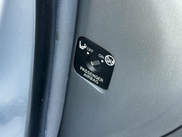 Toyota Prius 1.8 Vvti T Spirit Cvt Silver #23