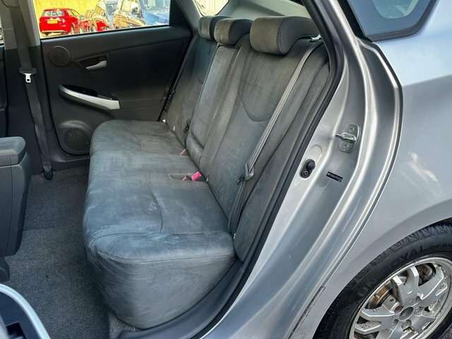Toyota Prius 1.8 Vvti T Spirit Cvt Silver #52