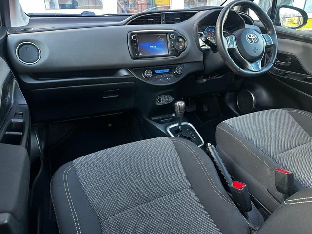 Toyota Yaris 1.5 Vvt-h Icon Hatchback Hybrid E-cvt E LP15VML Red #6