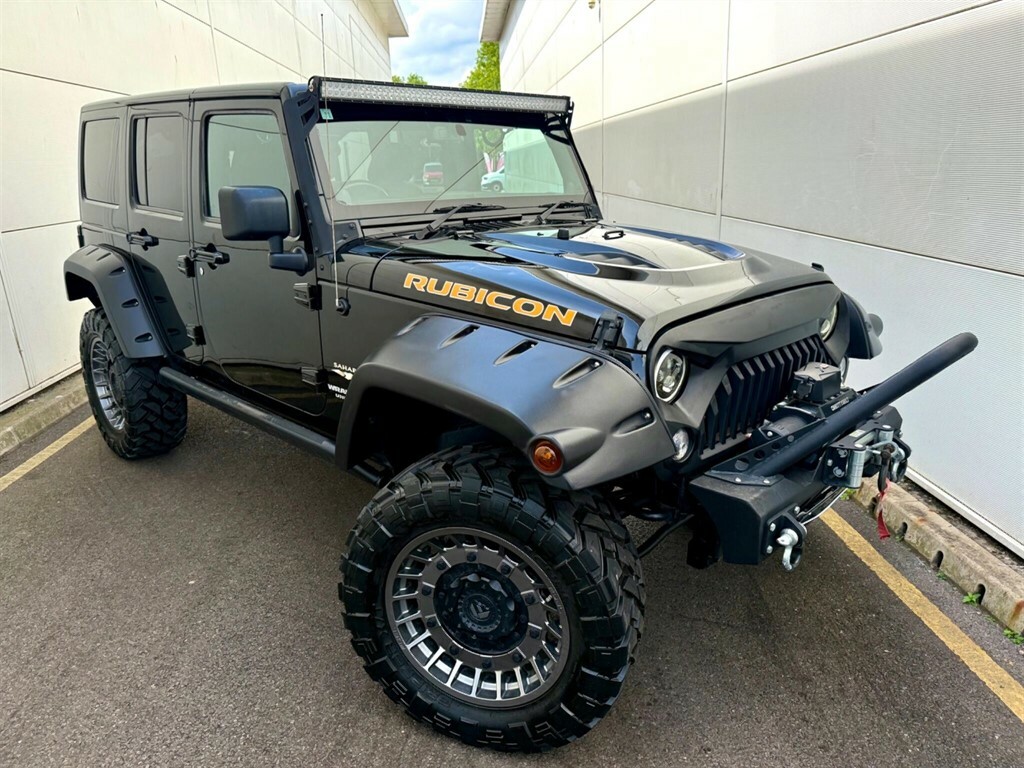 Jeep Wrangler Unlimited Sahara 4X4 3.6L V6 Black