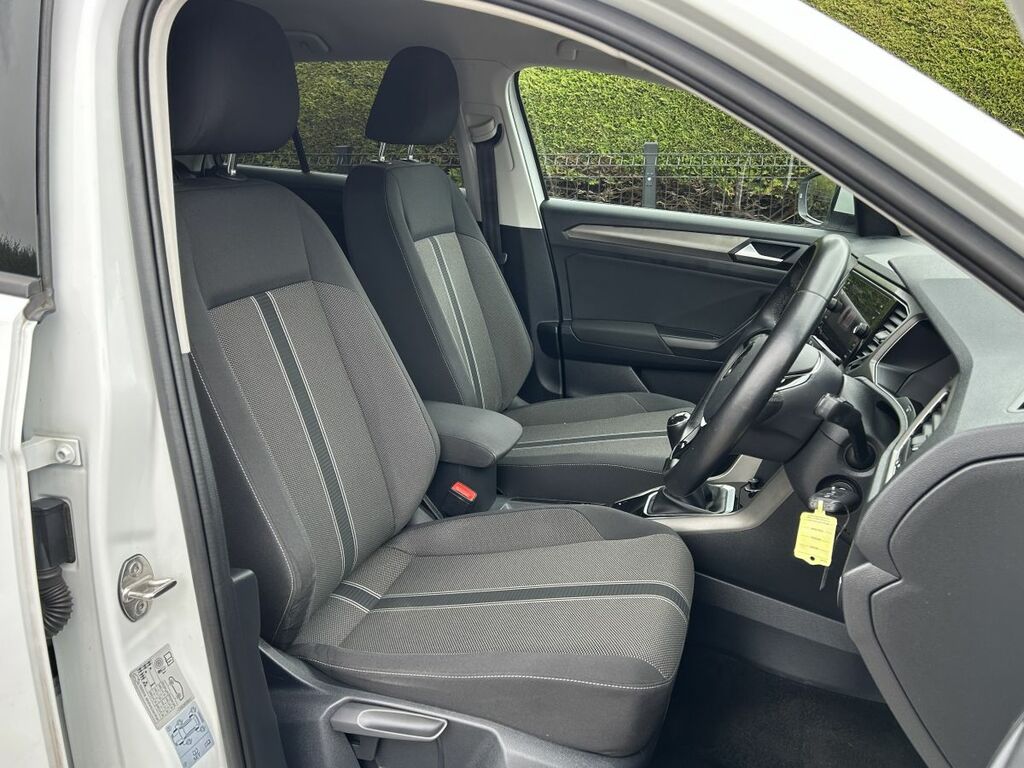 Volkswagen T-Roc Mpv White #4