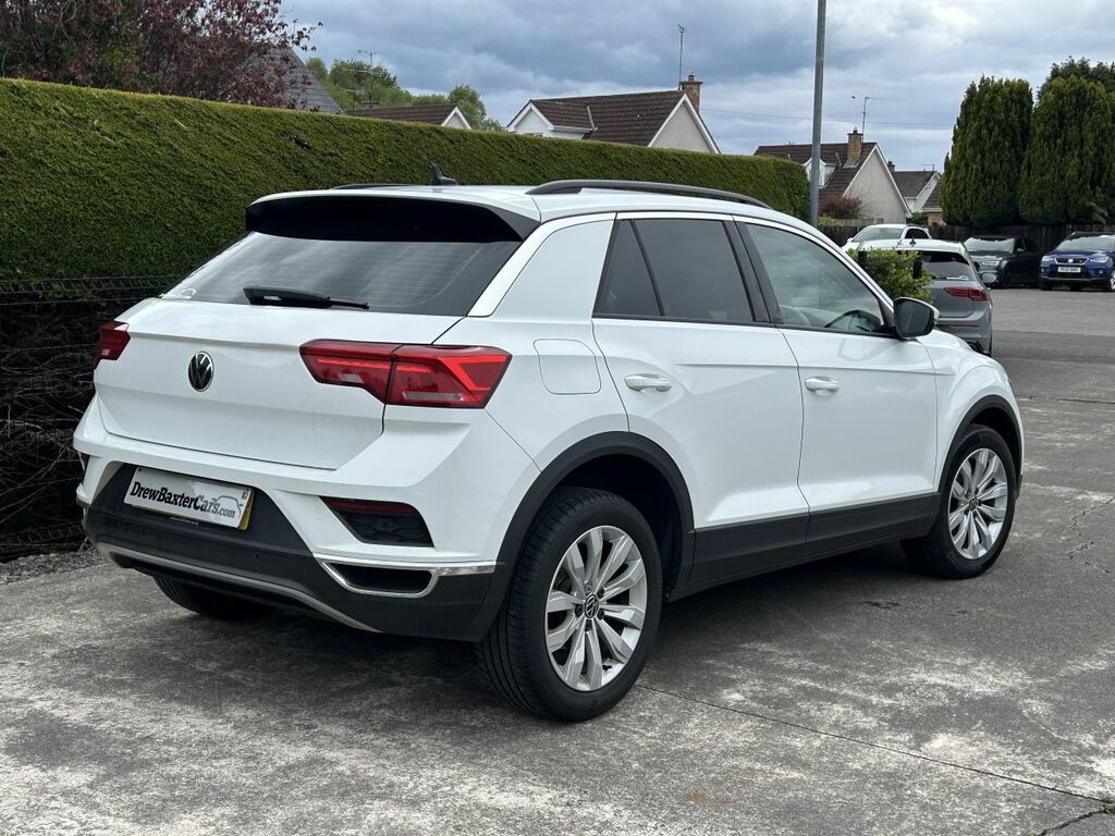 Volkswagen T-Roc Mpv White #2