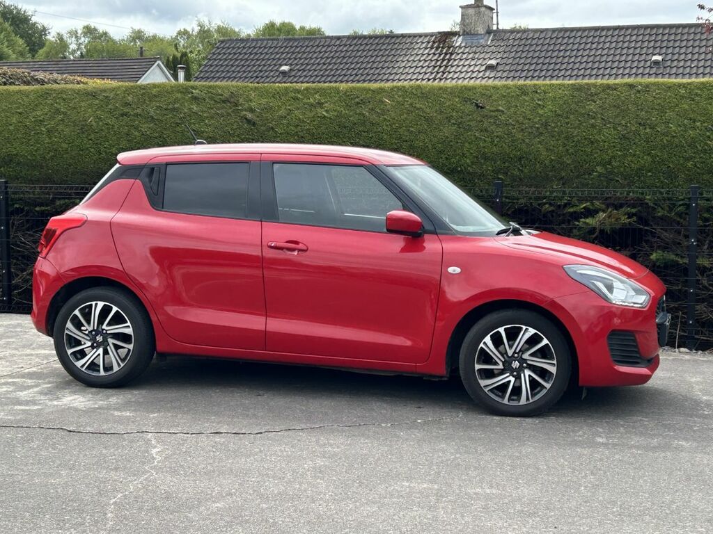 Suzuki Swift Hatchback Red #2