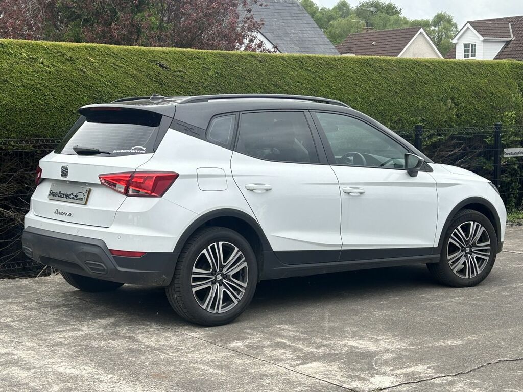 Seat Arona Mpv White #4