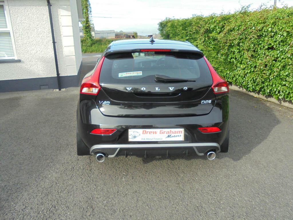 Volvo V40 D2 120 R Design Nav Plus DK68FVV Black #4