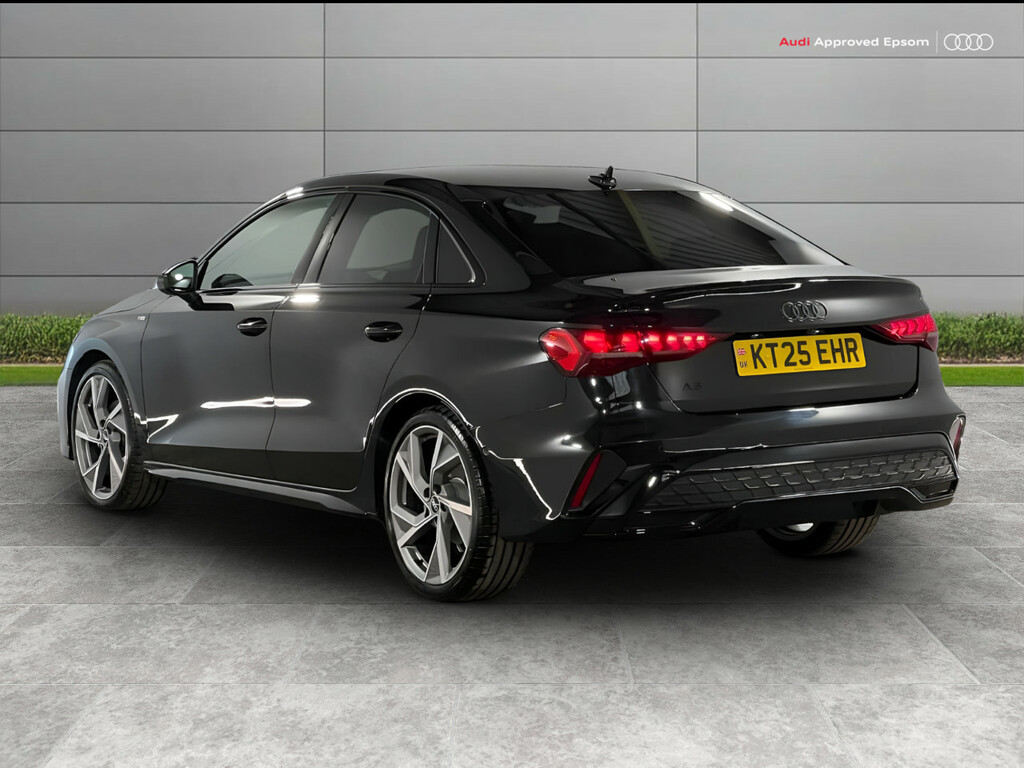 Audi A3 35 Tfsi Black Edition S Tronic KT25EHR Black #4