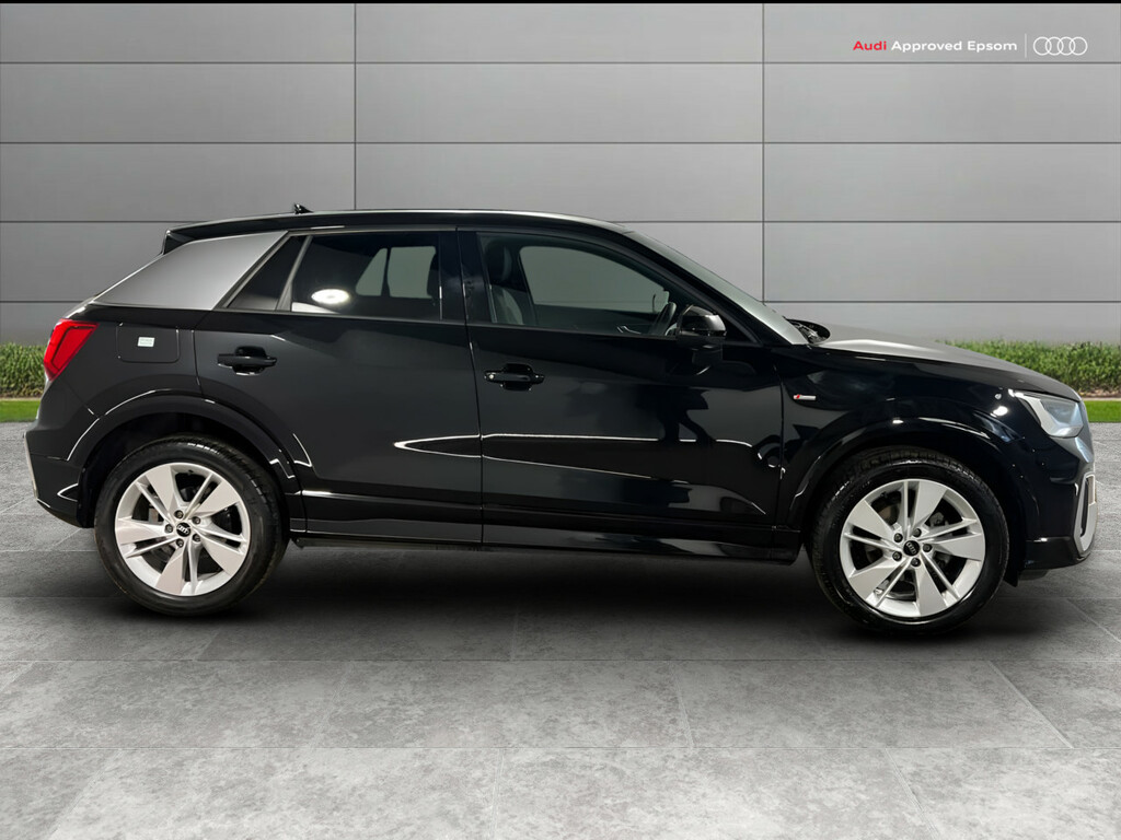 Audi Q2 35 Tfsi S Line S Tronic GF24WWC Black #4