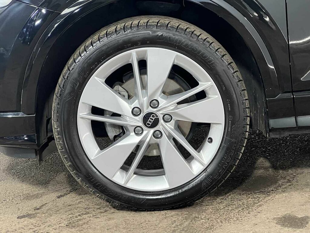Audi Q2 35 Tfsi S Line S Tronic GF24WWC Black #5
