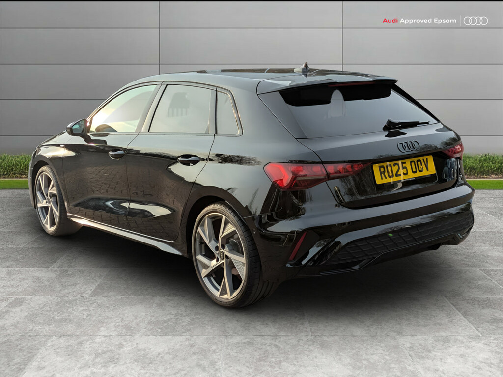 Audi A3 35 Tfsi Black Edition S Tronic RO25OOV Black #3