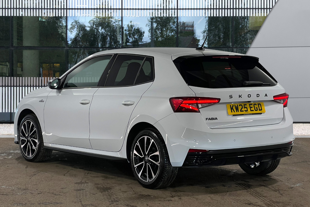 Skoda Fabia 1.0 Tsi 116 Monte Carlo Edition Dsg KW25EGD White #4