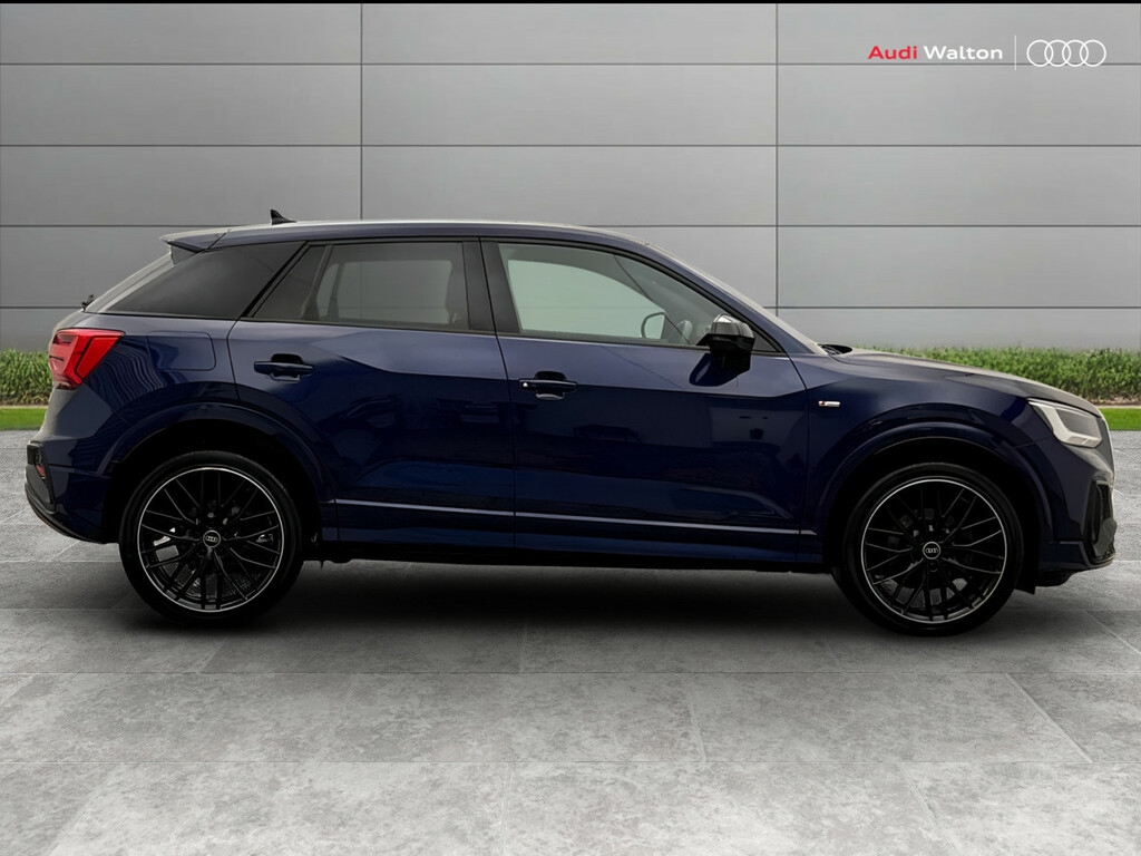 Audi Q2 Black Edition 35 Tfsi 150 Ps S Tronic AO23FPL Blue #4