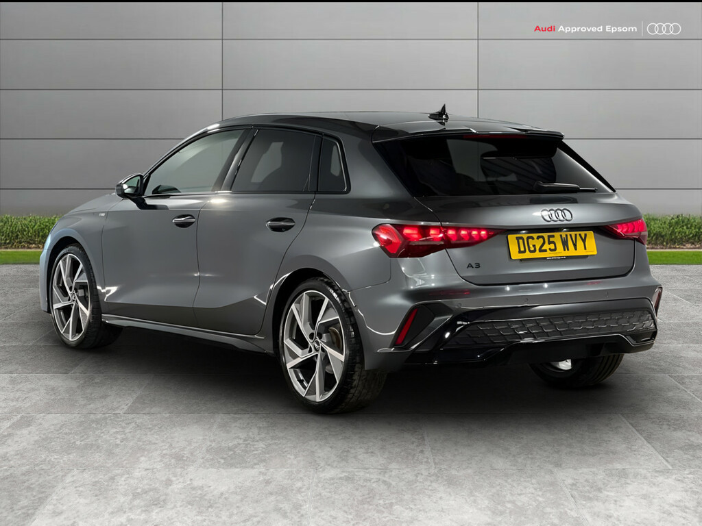 Audi A3 35 Tfsi Black Edition S Tronic DG25WVY Grey #3