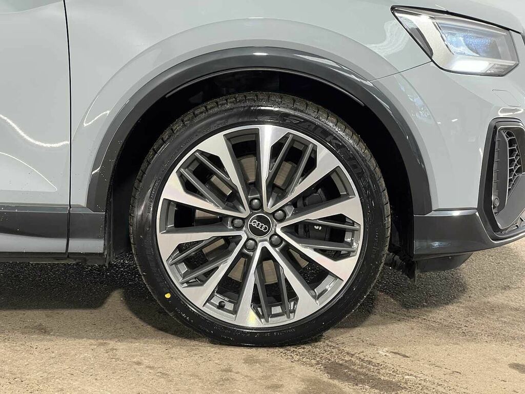 Audi Q2 Sq2 Quattro Black Edition S Tronic DN72LDJ Grey #5