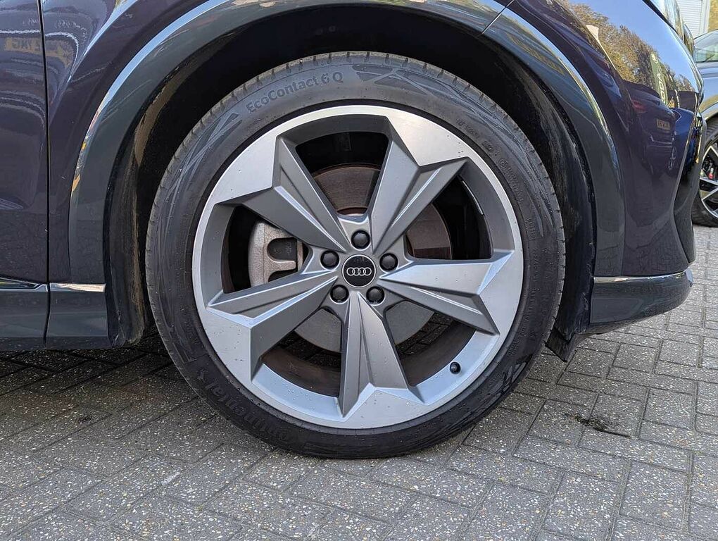 Audi Q4 E Tron 150Kw 40 82Kwh Black Edition GJ24XFE Purple #5