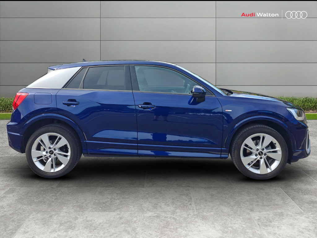 Audi Q2 S Line 35 Tfsi 150 Ps 6-Speed RE24HDD Blue #4