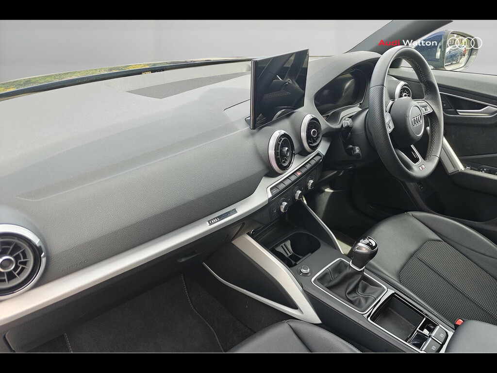 Audi Q2 S Line 35 Tfsi 150 Ps 6-Speed RE24HDD Blue #2