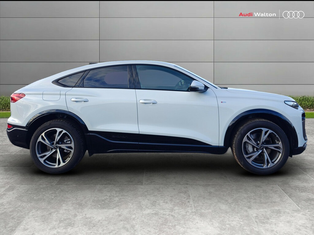 Audi Q6 E-Tron Q6 Sportback S Line E-tron Quattro 285,00 Kw RF75OTY White #4