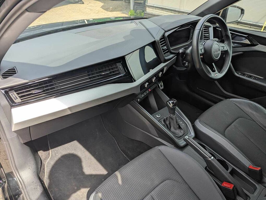Audi A1 30 Tfsi 110 S Line S Tronic GL22YMV Black #6