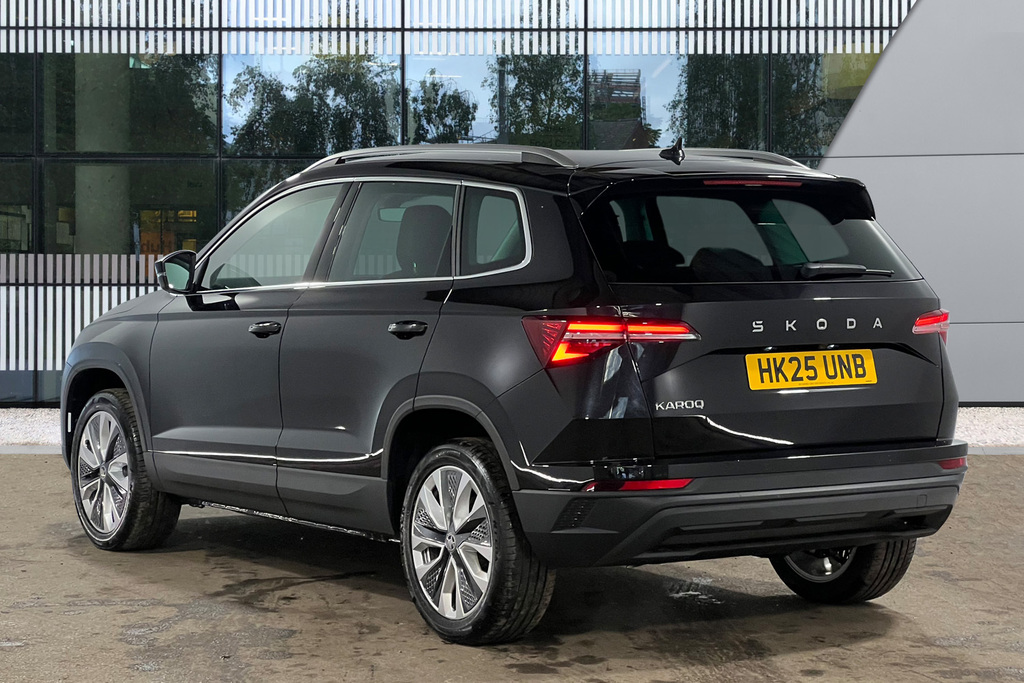 Skoda Karoq 1.5 Tsi Se L Edition Dsg Black #4