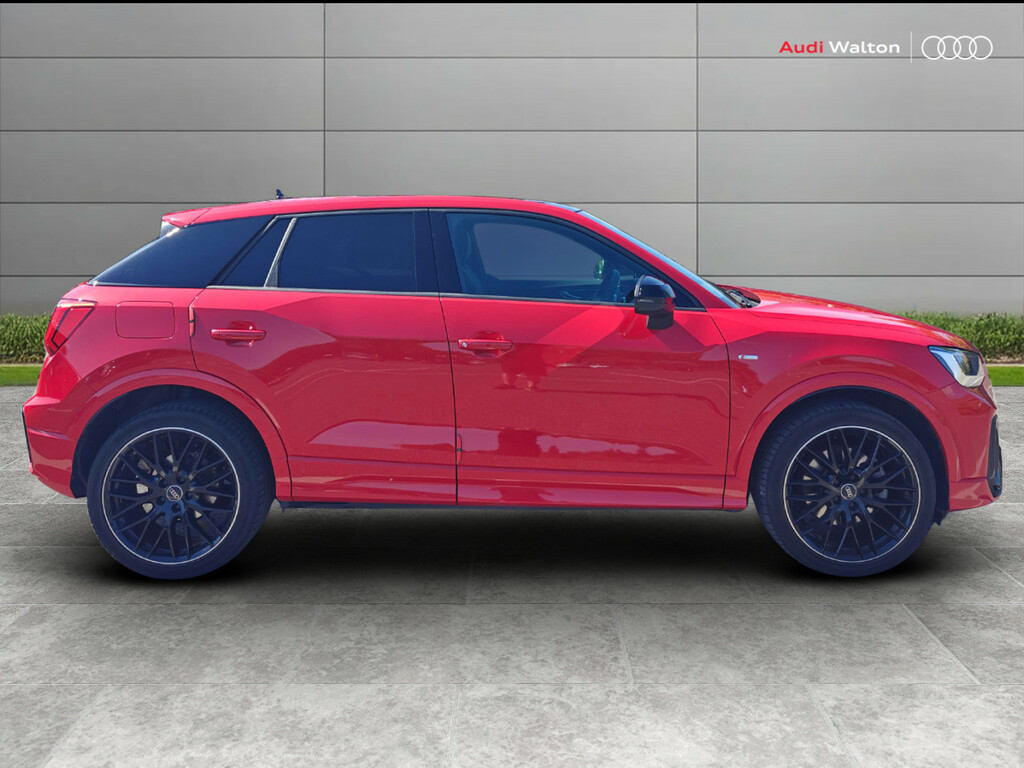 Audi Q2 Black Edition 35 Tfsi 150 Ps S Tronic RF74DTZ Red #4