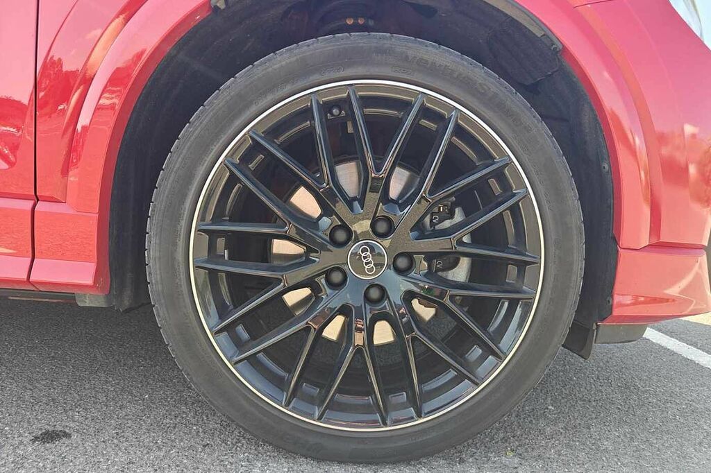Audi Q2 Black Edition 35 Tfsi 150 Ps S Tronic RF74DTZ Red #5