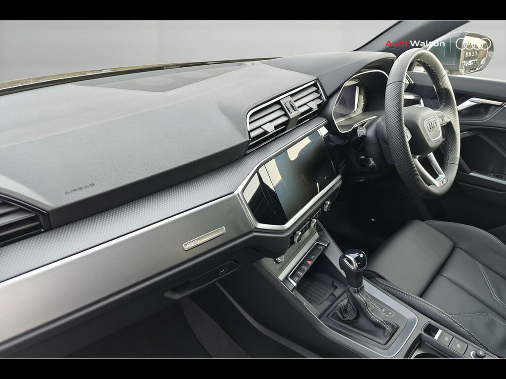 Audi Q3 S Line 35 Tfsi 150 Ps S Tronic RF75GLK Grey #2