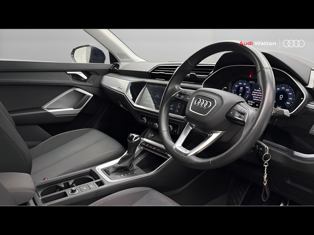 Audi Q3 Technik 45 Tfsi E 245 Ps S Tronic CV22YDF Blue #6