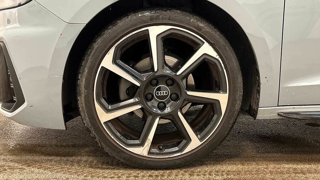 Audi A1 Black Edition 35 Tfsi 150 Ps S Tronic Grey #5
