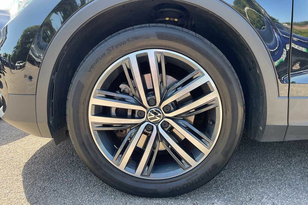 Volkswagen Tiguan 2.0 Tsi 4Motion Elegance Dsg LC72XEU Black #5