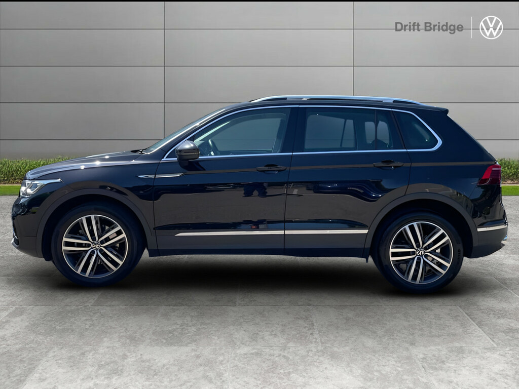 Volkswagen Tiguan 2.0 Tsi 4Motion Elegance Dsg LC72XEU Black #4