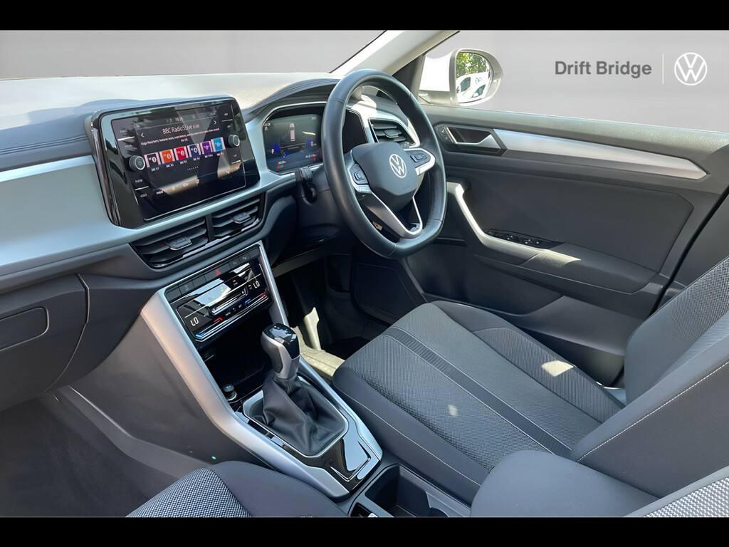 Volkswagen T-Roc 1.5 Tsi Life Dsg YF72PPU White #2