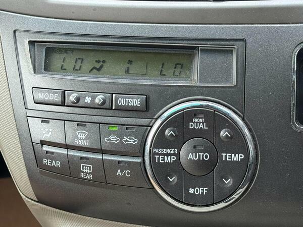 Toyota Estima 4Wd Auto  #31
