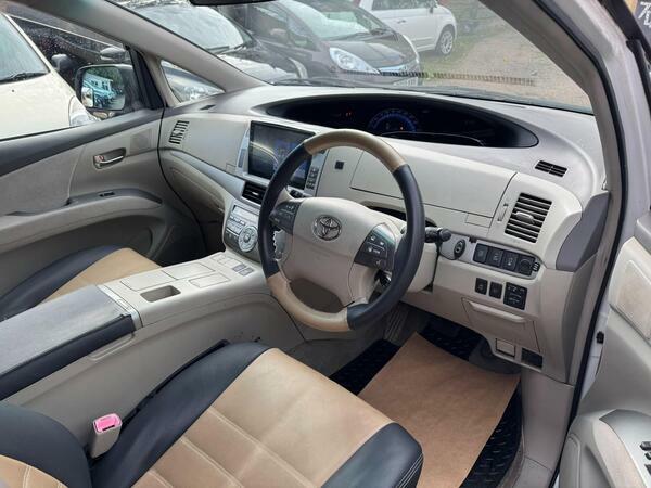 Toyota Estima 4Wd Auto  #45