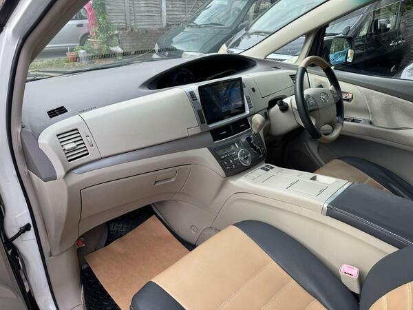 Toyota Estima 4Wd Auto  #18